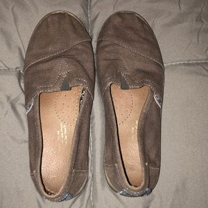 Girls TOMS (size 1)
